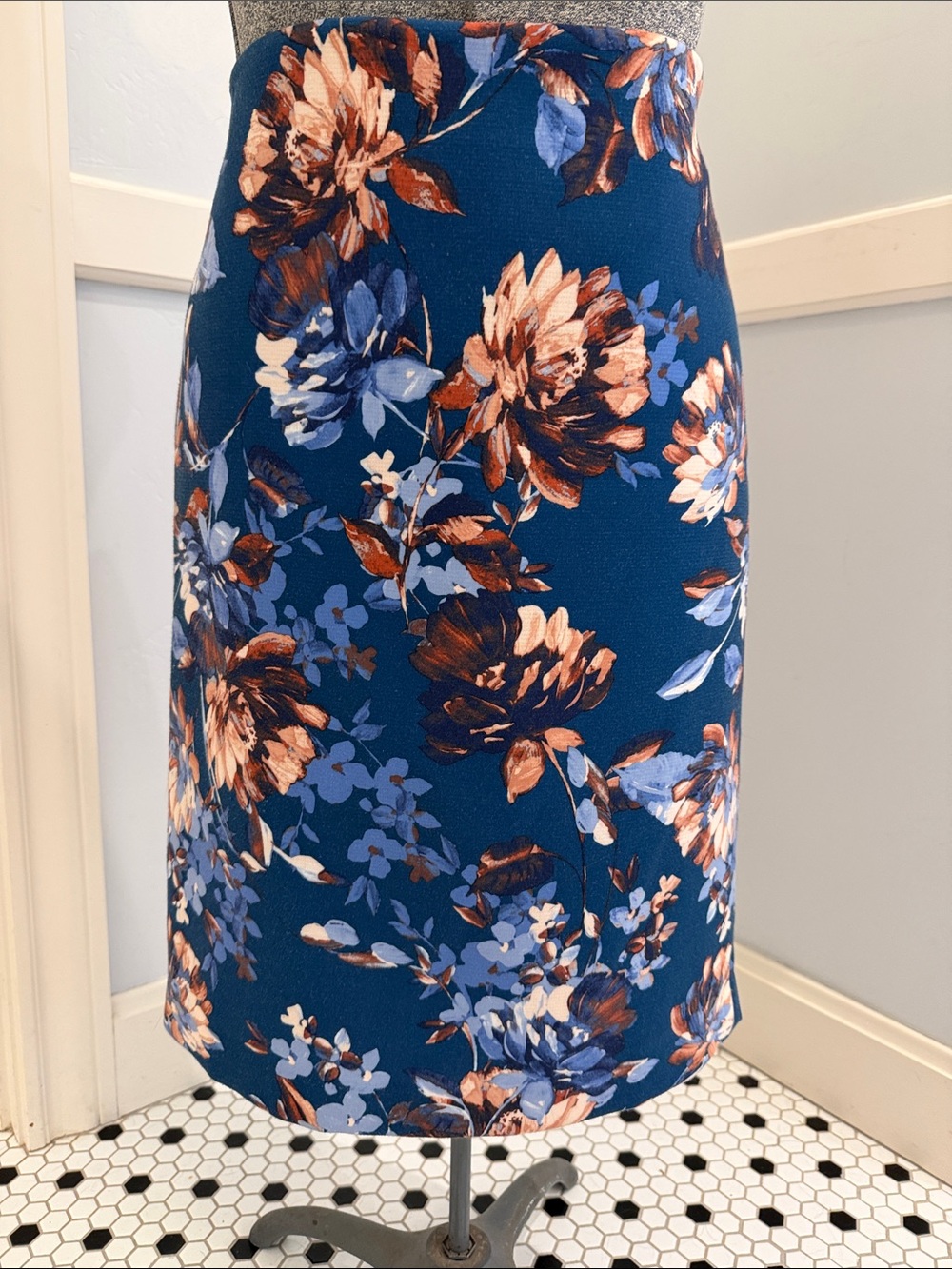 Talbots Teal Blue Floral Pencil Skirt with Brown Accents